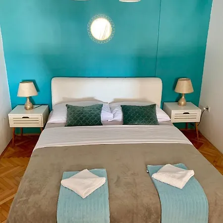 Deluxe Mandic Apartment *