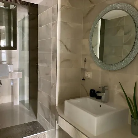 Deluxe Mandic Apartment