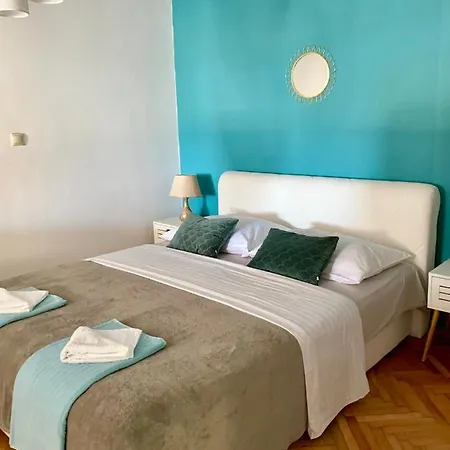 Apartment Deluxe Mandic *