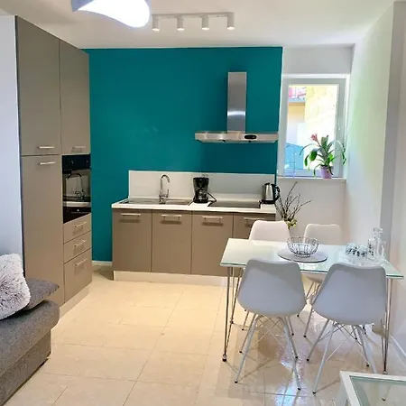 Deluxe Mandic Apartment