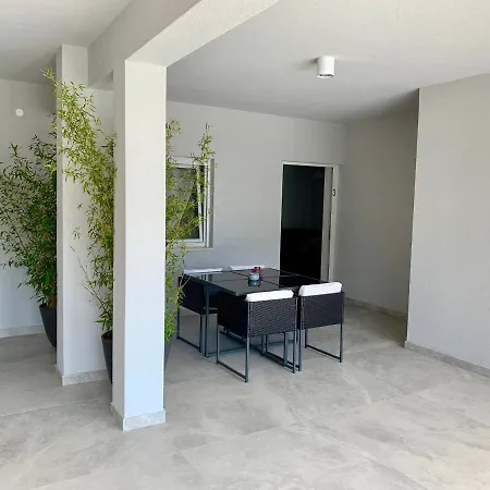 Apartment Deluxe Mandic *