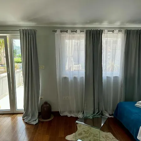 Apartment Deluxe Mandic Omis